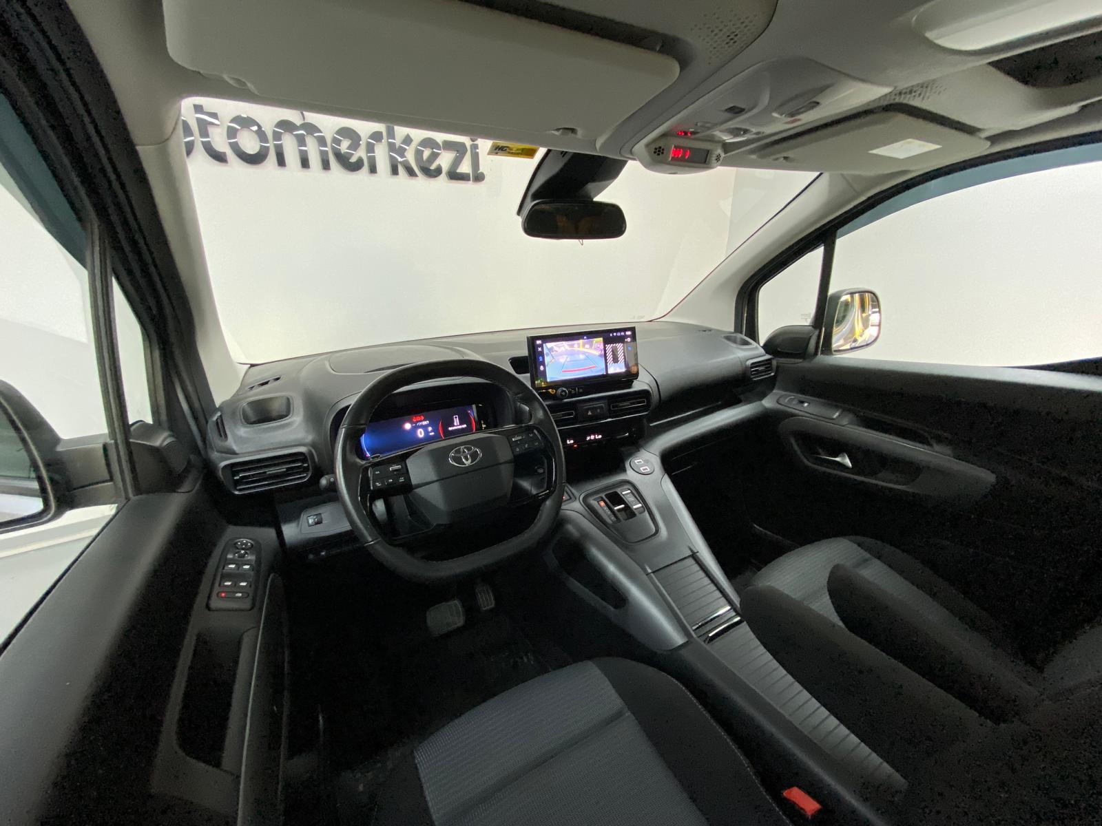 TOYOTA PROACE 12